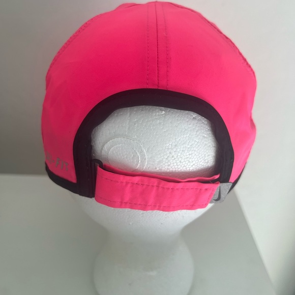 Nike Featherlight Cap (Vivid Pink/White) One Size - Picture 4 of 9